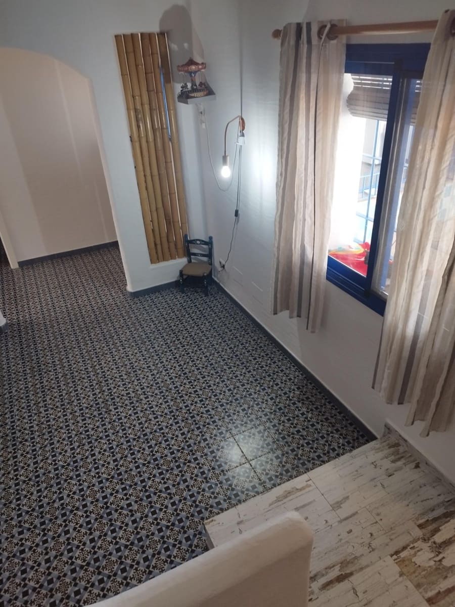 2 slaapkamer Huis te koop in Algeciras - € 229.000 (Ref: 9132395)