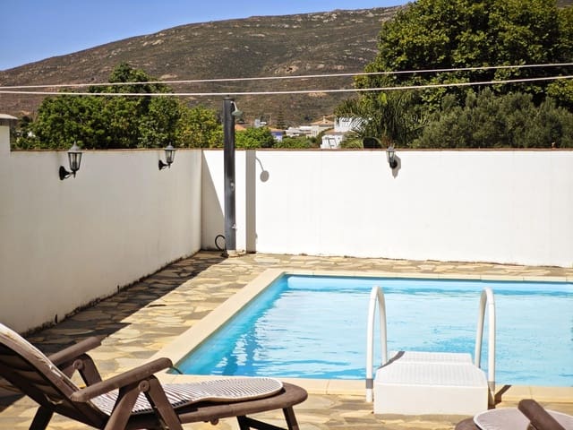 3 soveværelse Rækkehus til salg i La Línea de la Concepción med swimmingpool garage - € 280.000 (Ref: 9141619)