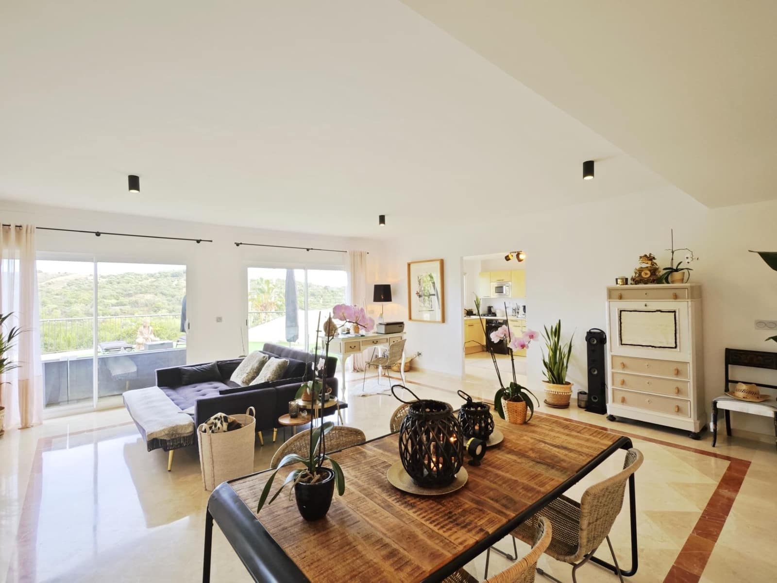 3 makuuhuone Asunto myytävänä paikassa Sotogrande mukana uima-altaan 
autotalli - 475 000 € (Ref: 9141620)