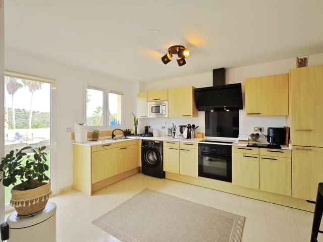 3 makuuhuone Asunto myytävänä paikassa Sotogrande Costa, San Roque mukana uima-altaan 
autotalli - 475 000 € (Ref: 9141620)