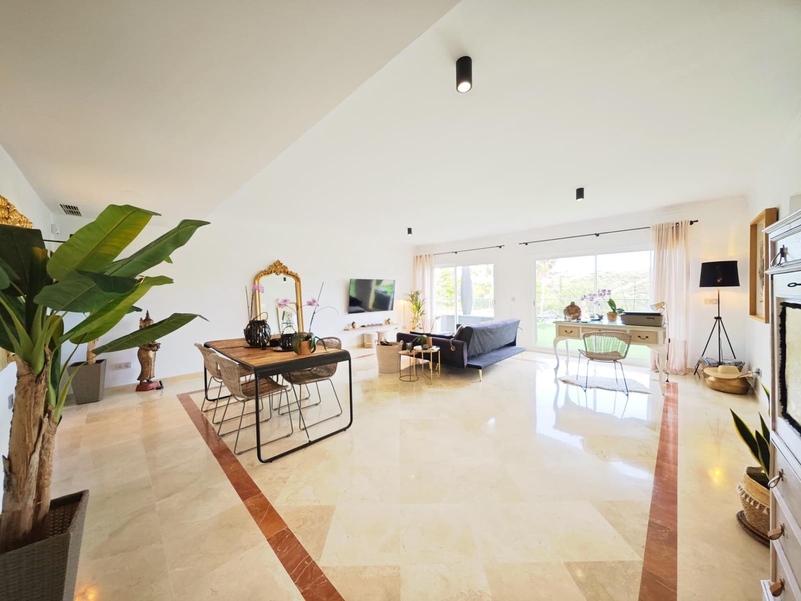 3 makuuhuone Asunto myytävänä paikassa Sotogrande mukana uima-altaan 
autotalli - 475 000 € (Ref: 9141620)