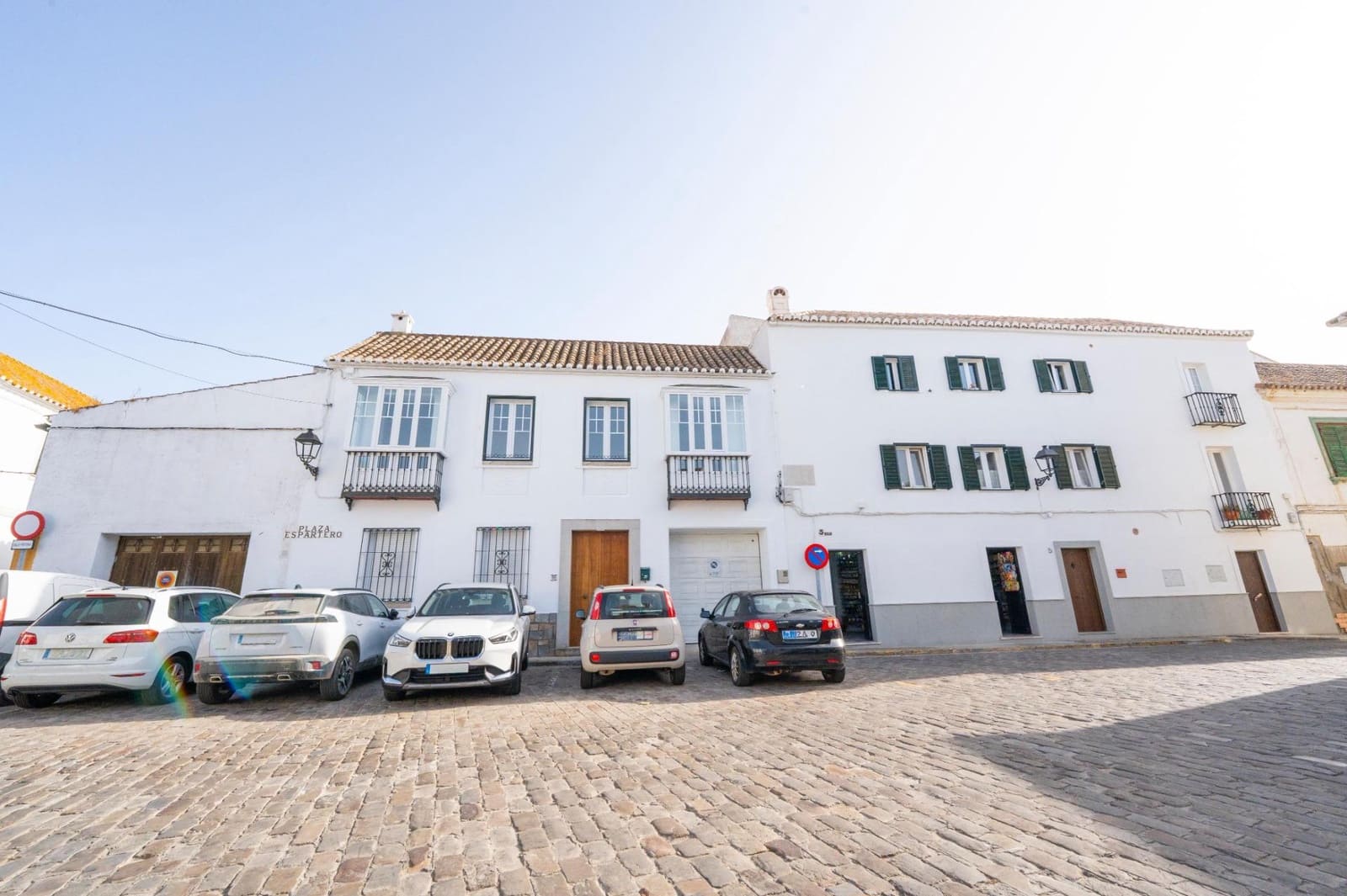 5 slaapkamer Huis te koop in San Roque met garage - € 420.000 (Ref: 9165797)