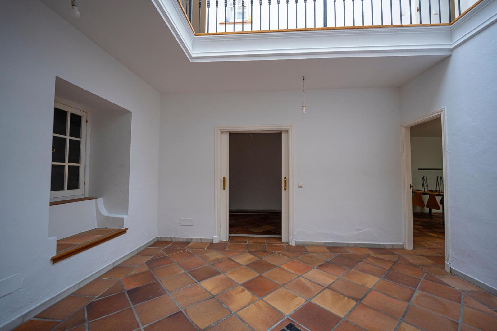 5 slaapkamer Huis te koop in San Roque met garage - € 420.000 (Ref: 9165797)