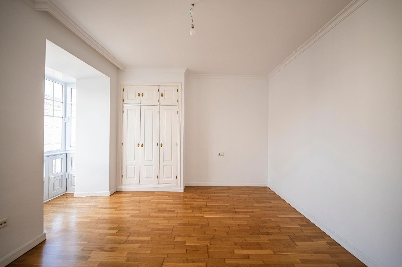 5 slaapkamer Huis te koop in San Roque met garage - € 420.000 (Ref: 9165797)