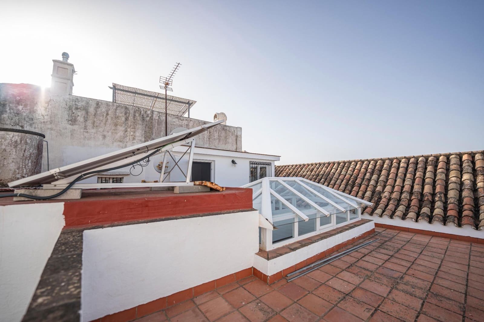 5 slaapkamer Huis te koop in San Roque met garage - € 420.000 (Ref: 9165797)