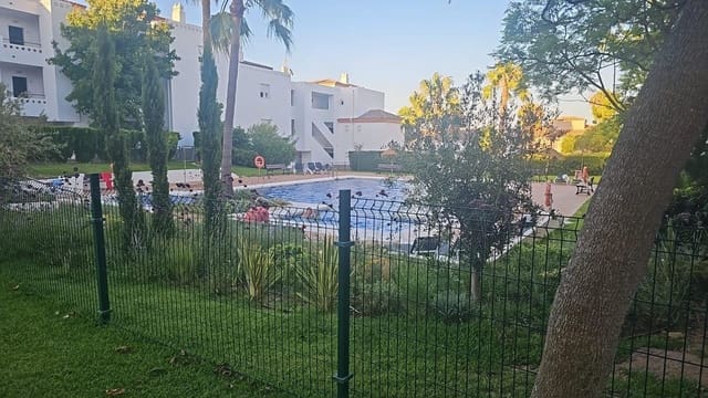 3 bedroom Flat for rent in San Roque with pool - € 900 (Ref: 9185423)