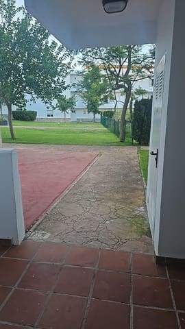 3 bedroom Flat for rent in San Roque with pool - € 900 (Ref: 9185423)