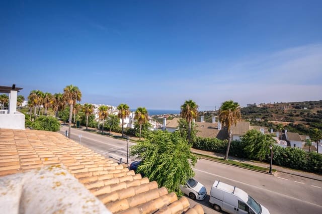 2 soveværelse Lejlighed til salg i La Alcaidesa med swimmingpool garage - € 349.000 (Ref: 9185425)