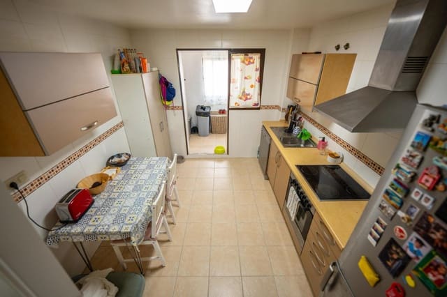 2 soveværelse Lejlighed til salg i La Alcaidesa med swimmingpool garage - € 349.000 (Ref: 9185425)