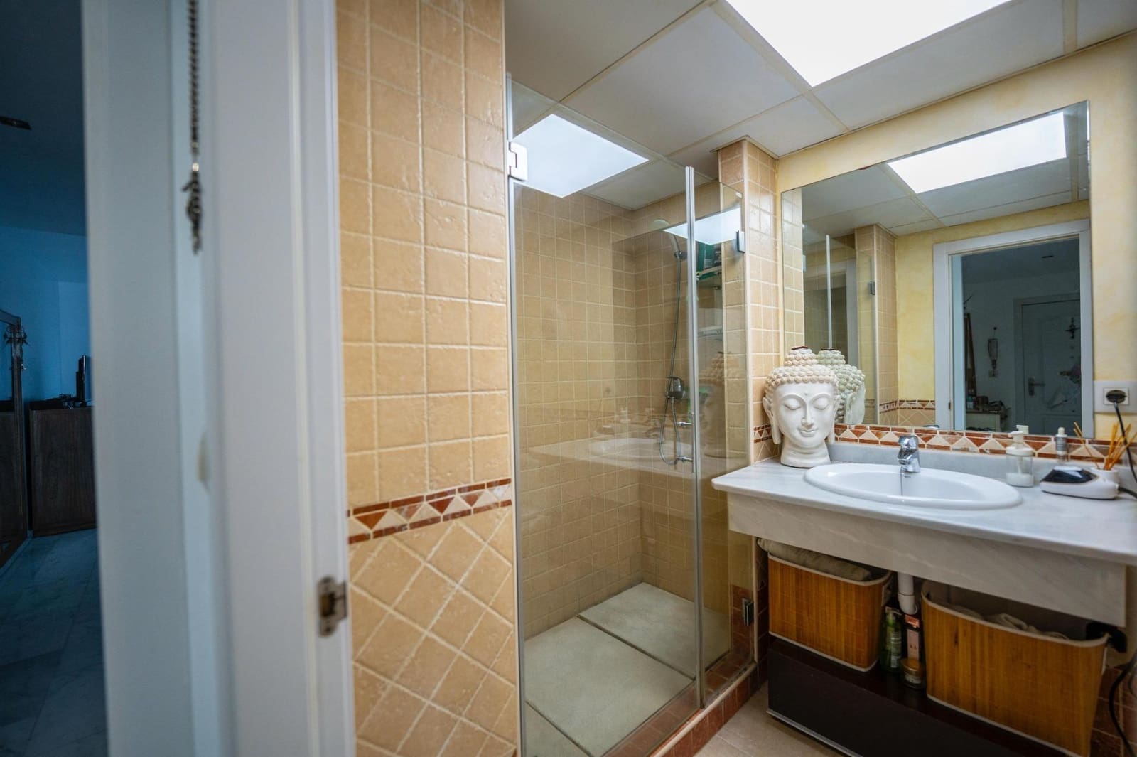 2 soverom Leilighet til salgs i La Alcaidesa med svømmebasseng garasje - € 349 000 (Ref: 9185425)