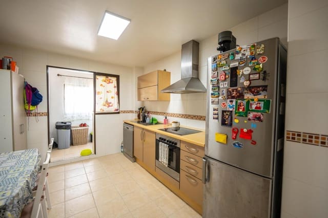 2 soveværelse Lejlighed til salg i La Alcaidesa med swimmingpool garage - € 349.000 (Ref: 9185425)