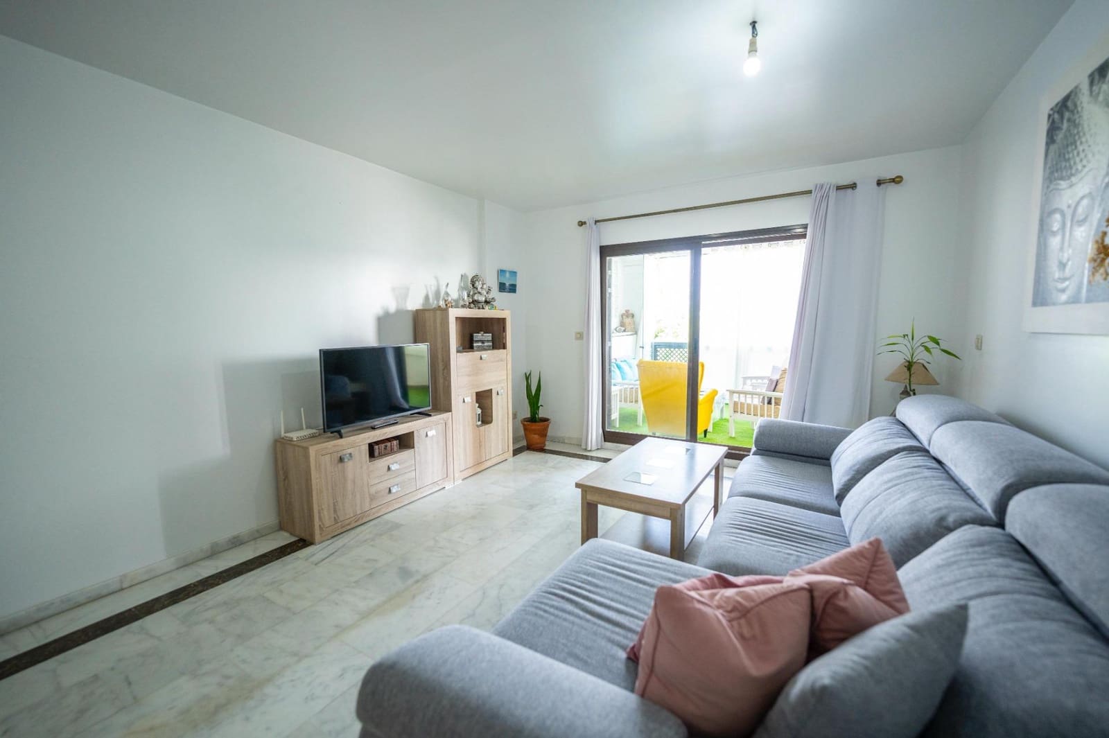 2 soverom Leilighet til salgs i La Alcaidesa med svømmebasseng garasje - € 349 000 (Ref: 9185425)
