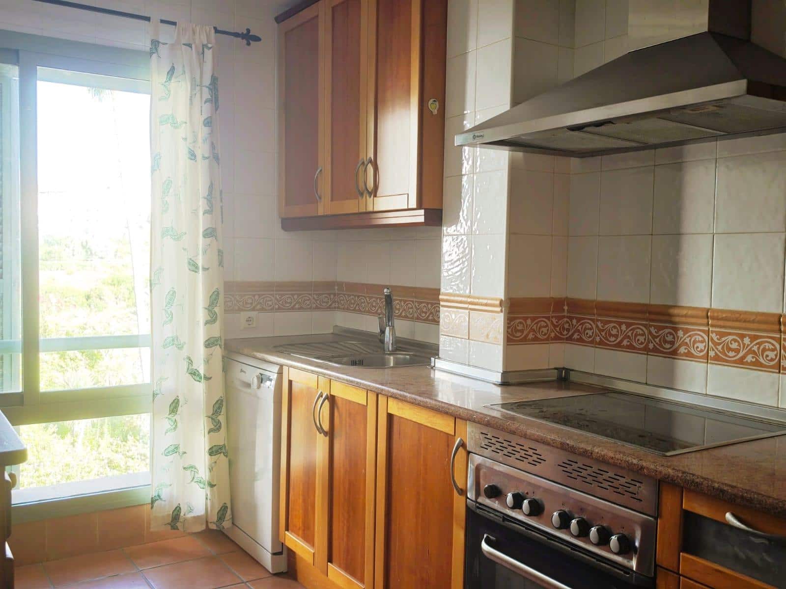 2 soveværelse Lejlighed til salg i La Alcaidesa med swimmingpool garage - € 475.000 (Ref: 9186896)