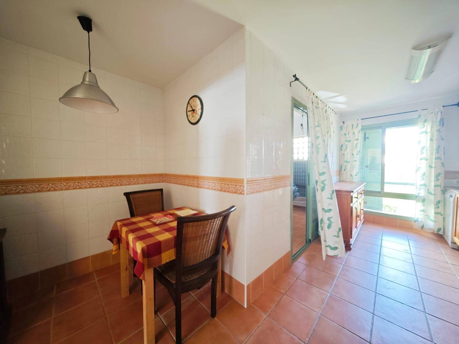 2 soveværelse Lejlighed til salg i La Alcaidesa med swimmingpool garage - € 475.000 (Ref: 9186896)