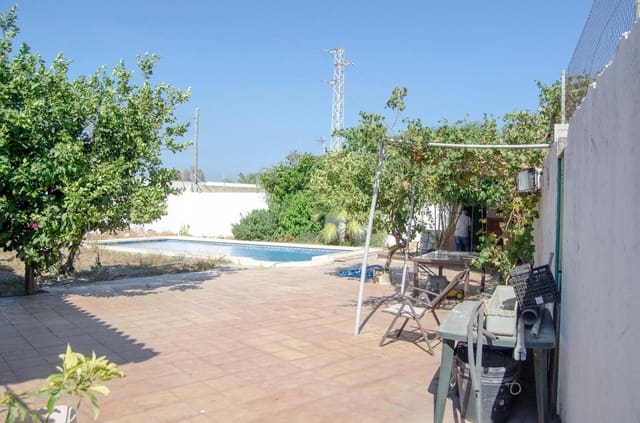 4 bedroom Villa for sale in El Zabal - Santa Margarita, La Línea de la Concepción with pool - € 290,000 (Ref: 9186897)