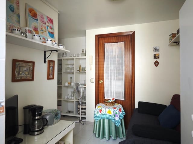 3 bedroom Flat for sale in San Pedro - Gabriel Miró - María Guerrero, La Línea de la Concepción with garage - € 190,000 (Ref: 9202452)