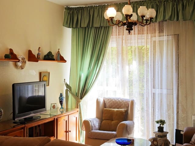 3 bedroom Flat for sale in San Pedro - Gabriel Miró - María Guerrero, La Línea de la Concepción with garage - € 190,000 (Ref: 9202452)