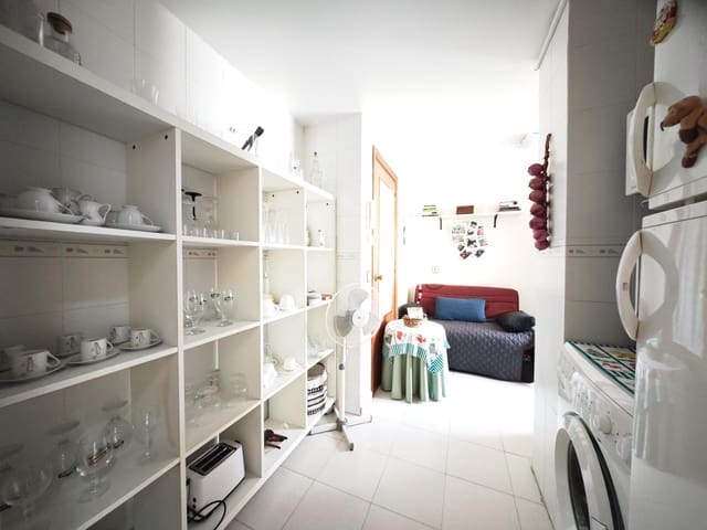 3 bedroom Flat for sale in San Pedro - Gabriel Miró - María Guerrero, La Línea de la Concepción with garage - € 190,000 (Ref: 9202452)