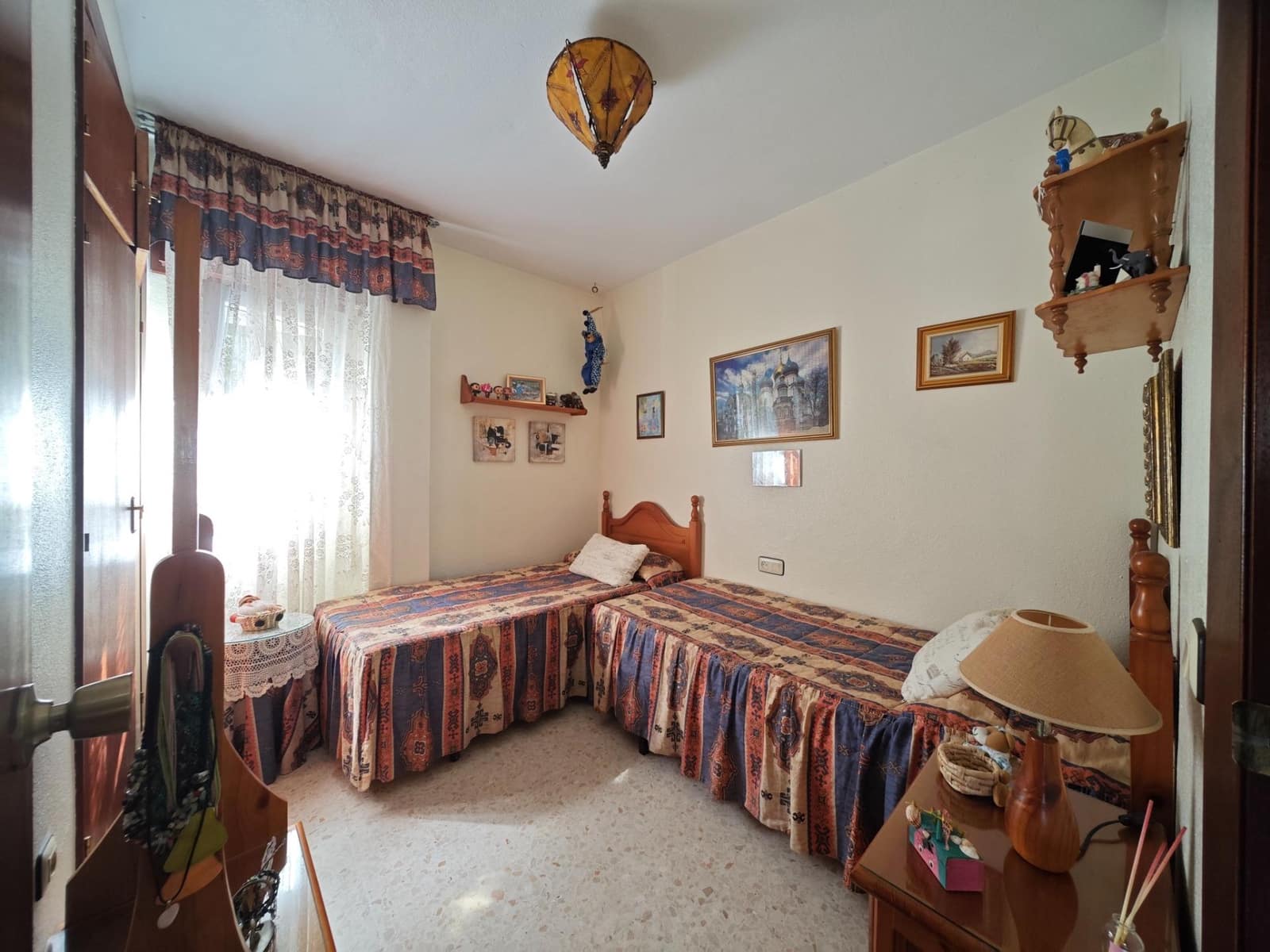 3 soveværelse Lejlighed til salg i La Linea de la Concepcion med garage - € 190.000 (Ref: 9202452)