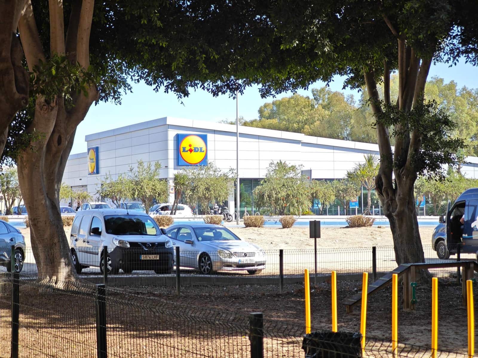 3 soveværelse Lejlighed til salg i La Linea de la Concepcion med garage - € 190.000 (Ref: 9202452)