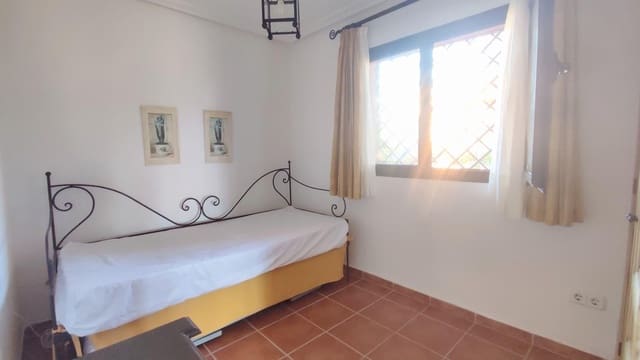 2 bedroom Apartment for sale in La Alcaidesa with pool - € 215,000 (Ref: 9209172)