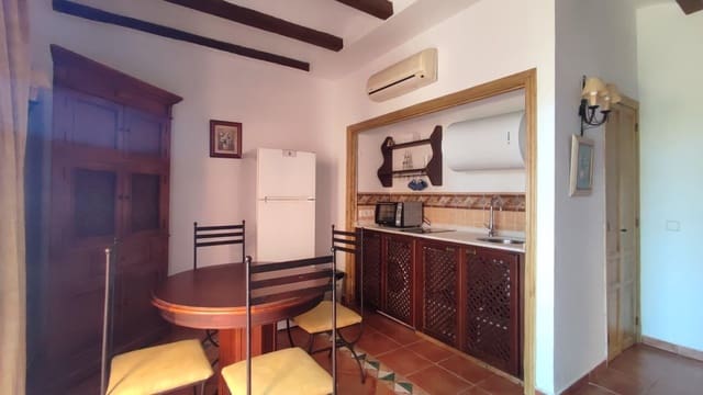 2 bedroom Apartment for sale in La Alcaidesa with pool - € 215,000 (Ref: 9209172)