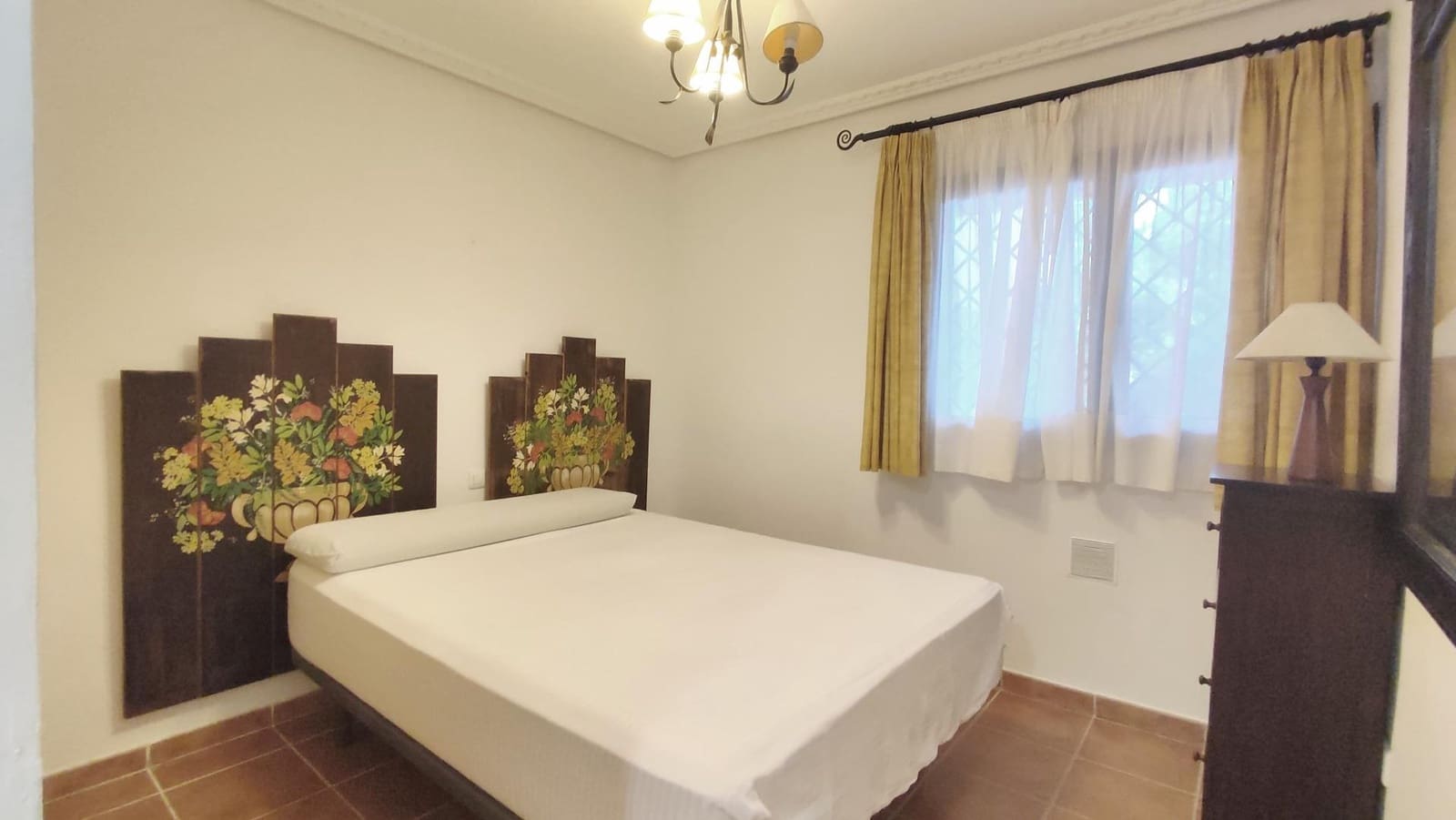 2 sypialnia Apartament na sprzedaż w La Linea de la Concepcion z basenem - 215 000 € (Ref: 9209172)