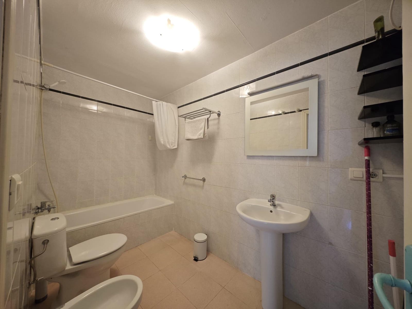 2 sovrum Lägenhet till salu i Torreguadiaro med pool - 220 000 € (Ref: 9217411)