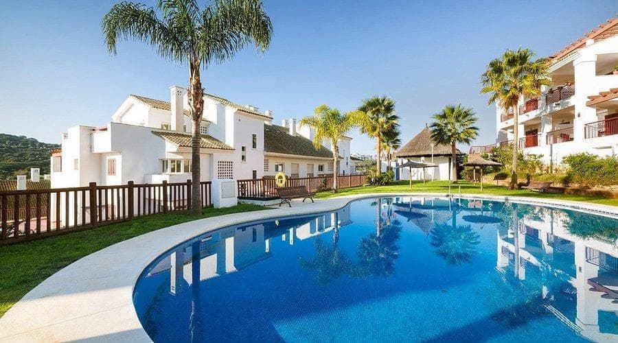 Piso de 3 habitaciones en La Alcaidesa en venta con piscina garaje - 350.000 € (Ref: 9227048)