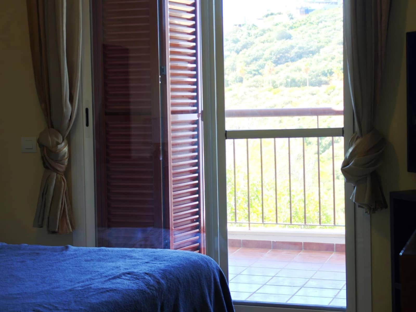 Piso de 3 habitaciones en La Alcaidesa en venta con piscina garaje - 350.000 € (Ref: 9227048)