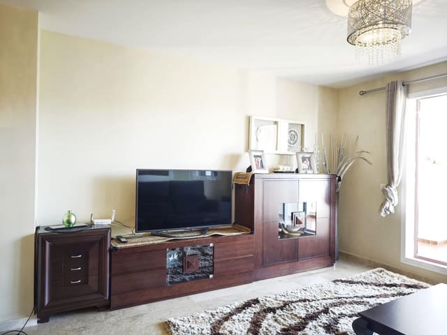 Piso de 3 habitaciones en La Alcaidesa en venta con piscina garaje - 350.000 € (Ref: 9227048)