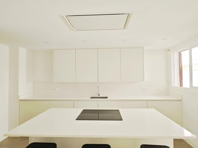 2 soveværelse Lejlighed til salg i La Alcaidesa med swimmingpool - € 325.000 (Ref: 9262624)