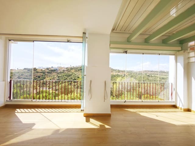 2 soveværelse Lejlighed til salg i La Alcaidesa med swimmingpool - € 325.000 (Ref: 9262624)