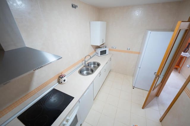 2 bedroom Flat for sale in La Línea de la Concepción with pool - € 190,000 (Ref: 9287737)