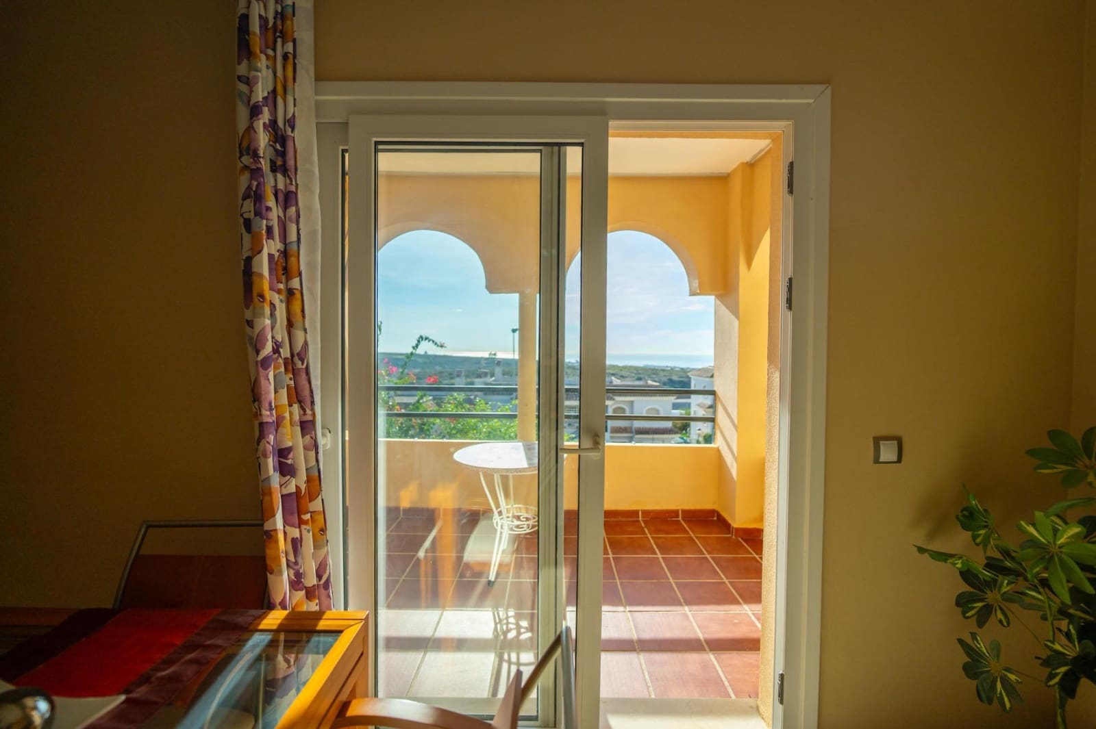 2 sypialnia Mieszkanie na sprzedaż w La Linea de la Concepcion z basenem - 190 000 € (Ref: 9287737)