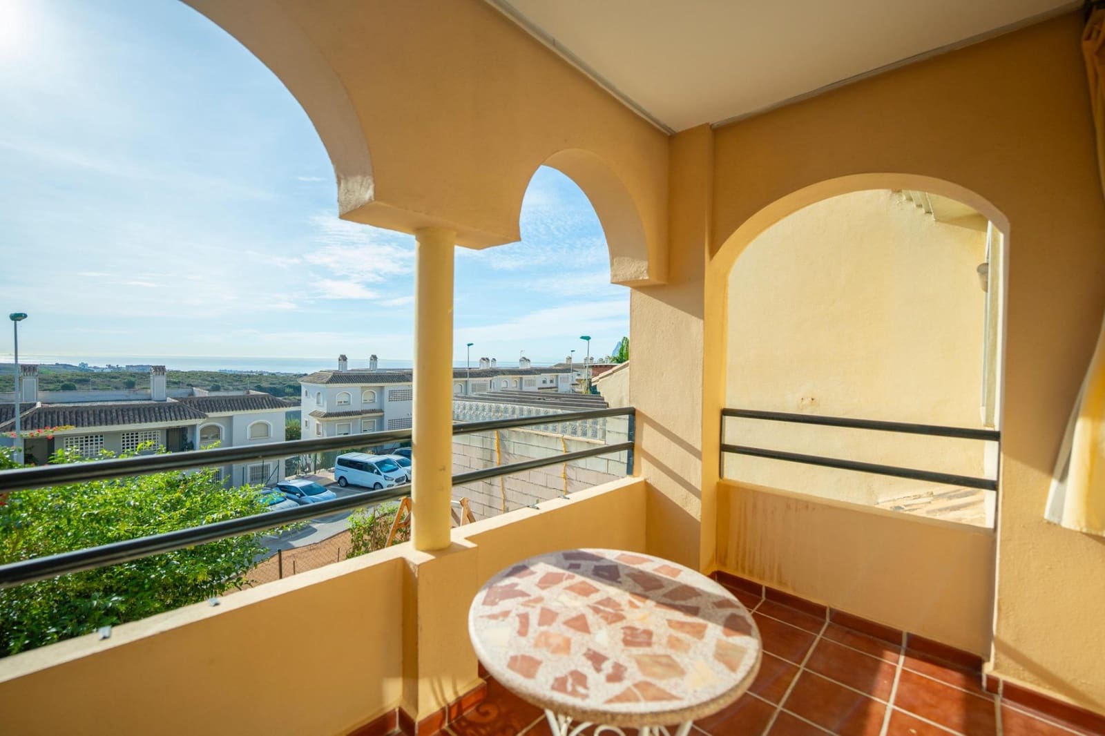 2 sypialnia Mieszkanie na sprzedaż w La Linea de la Concepcion z basenem - 190 000 € (Ref: 9287737)