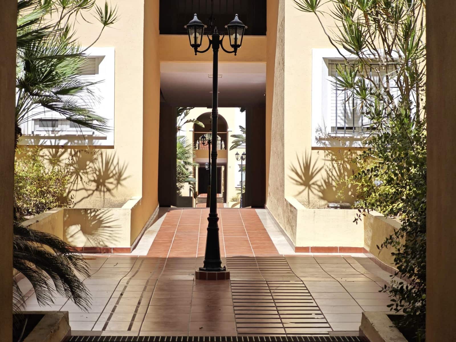 2 slaapkamer Appartement te koop in Pueblo Nuevo de Guadiaro met zwembad - € 355.000 (Ref: 9297931)