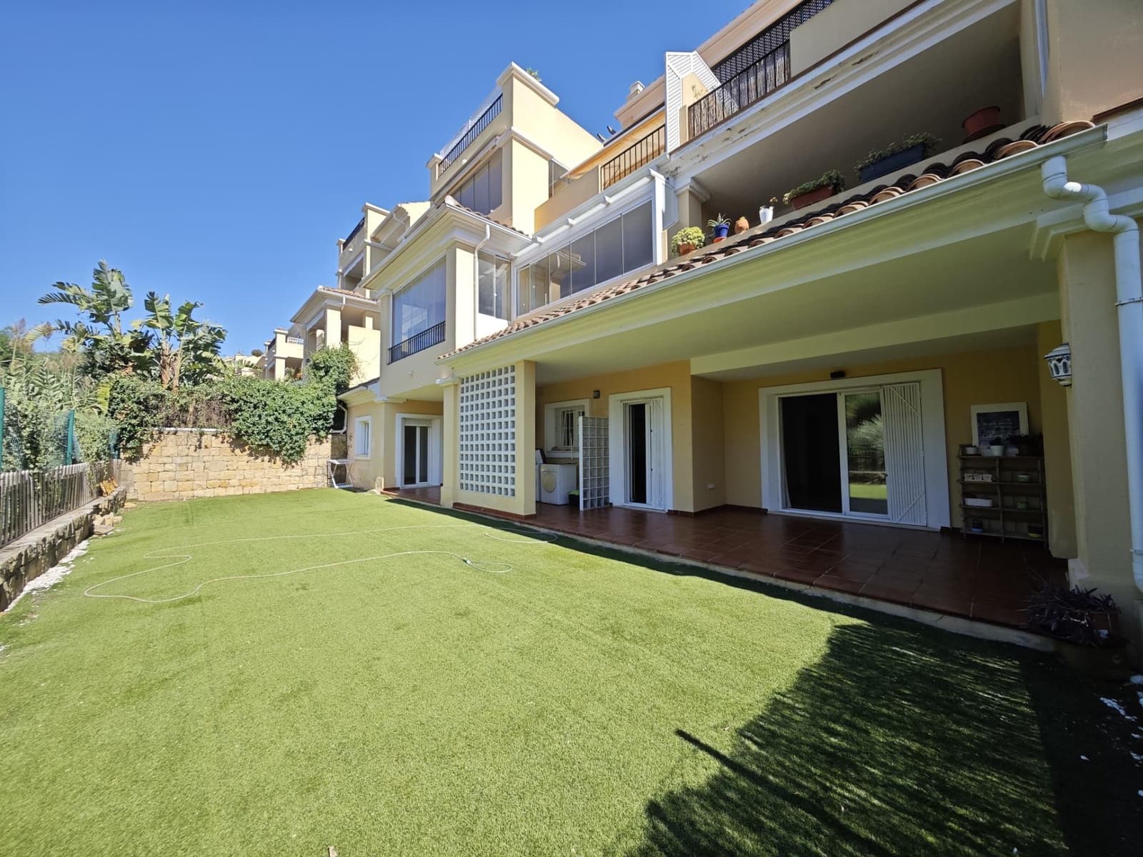 2 slaapkamer Appartement te koop in Pueblo Nuevo de Guadiaro met zwembad - € 355.000 (Ref: 9297931)