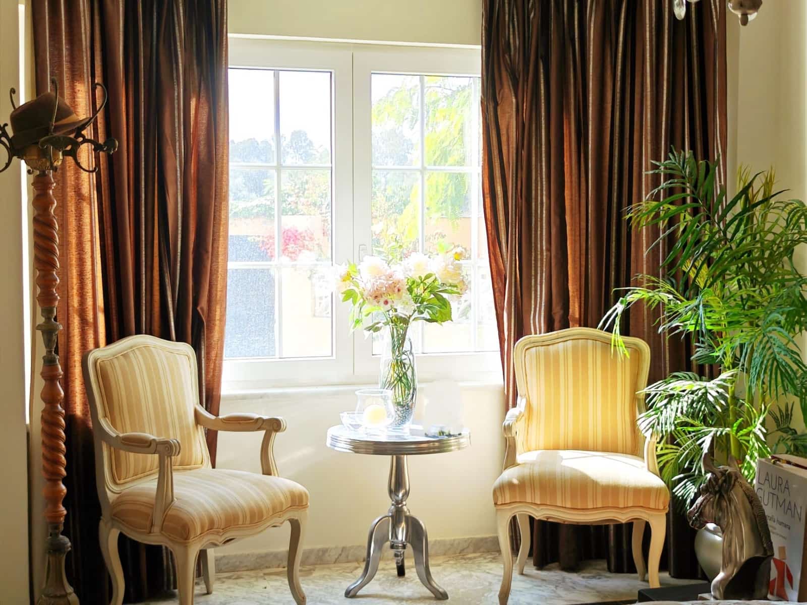 4 makuuhuone Huvila myytävänä paikassa La Linea de la Concepcion mukana 
autotalli - 750 000 € (Ref: 9312903)