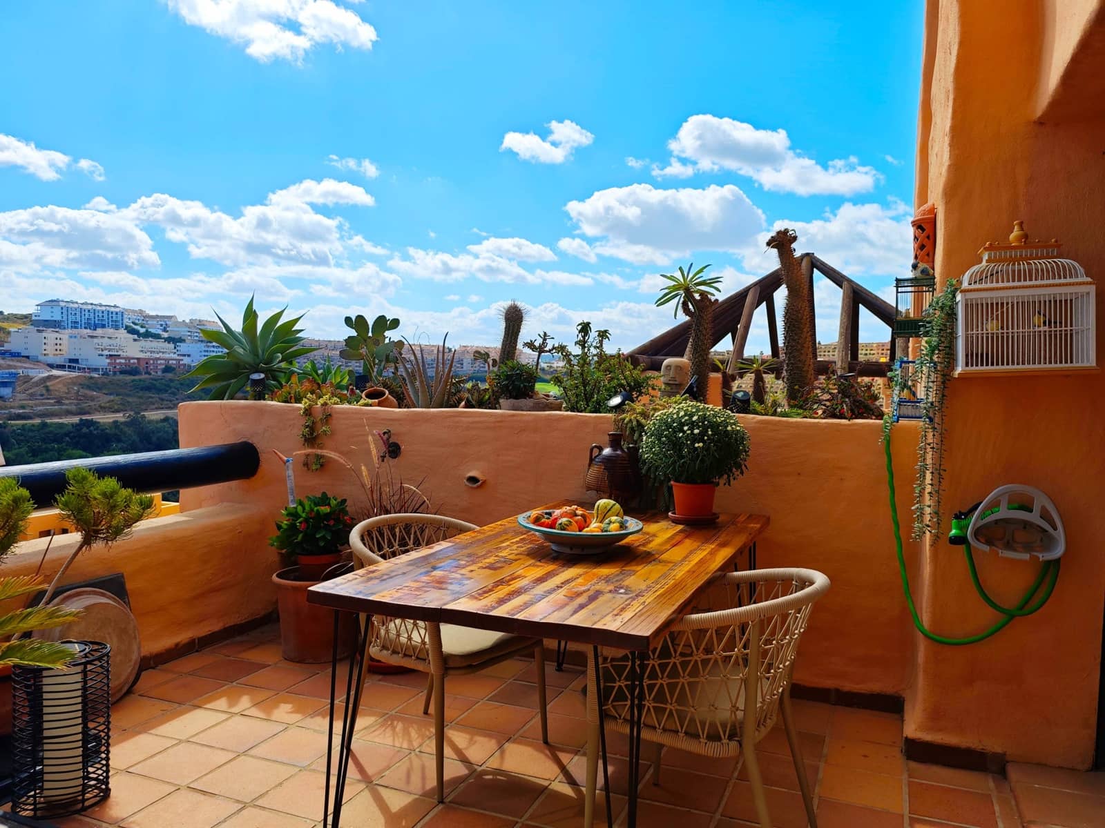 3 bedroom Penthouse for sale in Manilva with pool garage - € 529,000 (Ref: 9338064)
