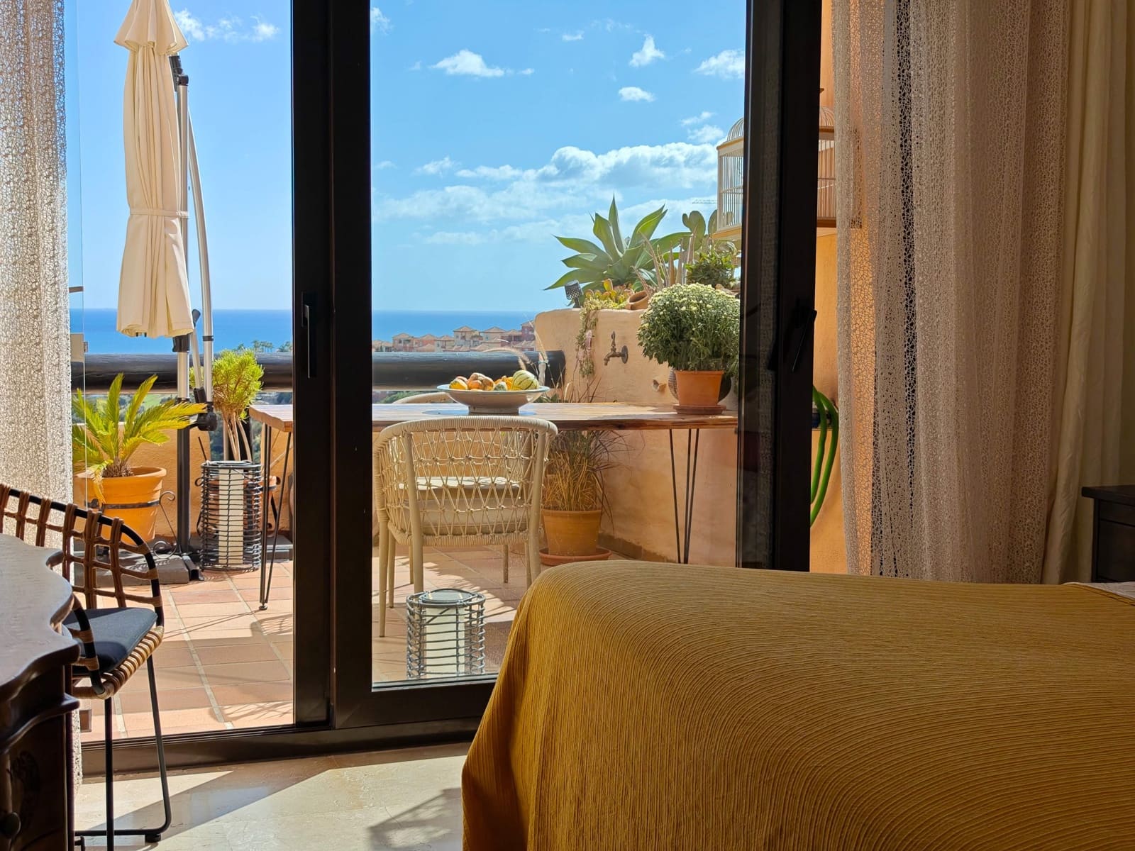 3 bedroom Penthouse for sale in Manilva with pool garage - € 529,000 (Ref: 9338064)