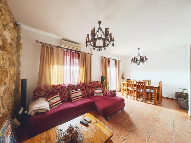 3 sovrum Radhus till salu i Taraguilla- Estación, San Roque - 238 000 € (Ref: 9344796)