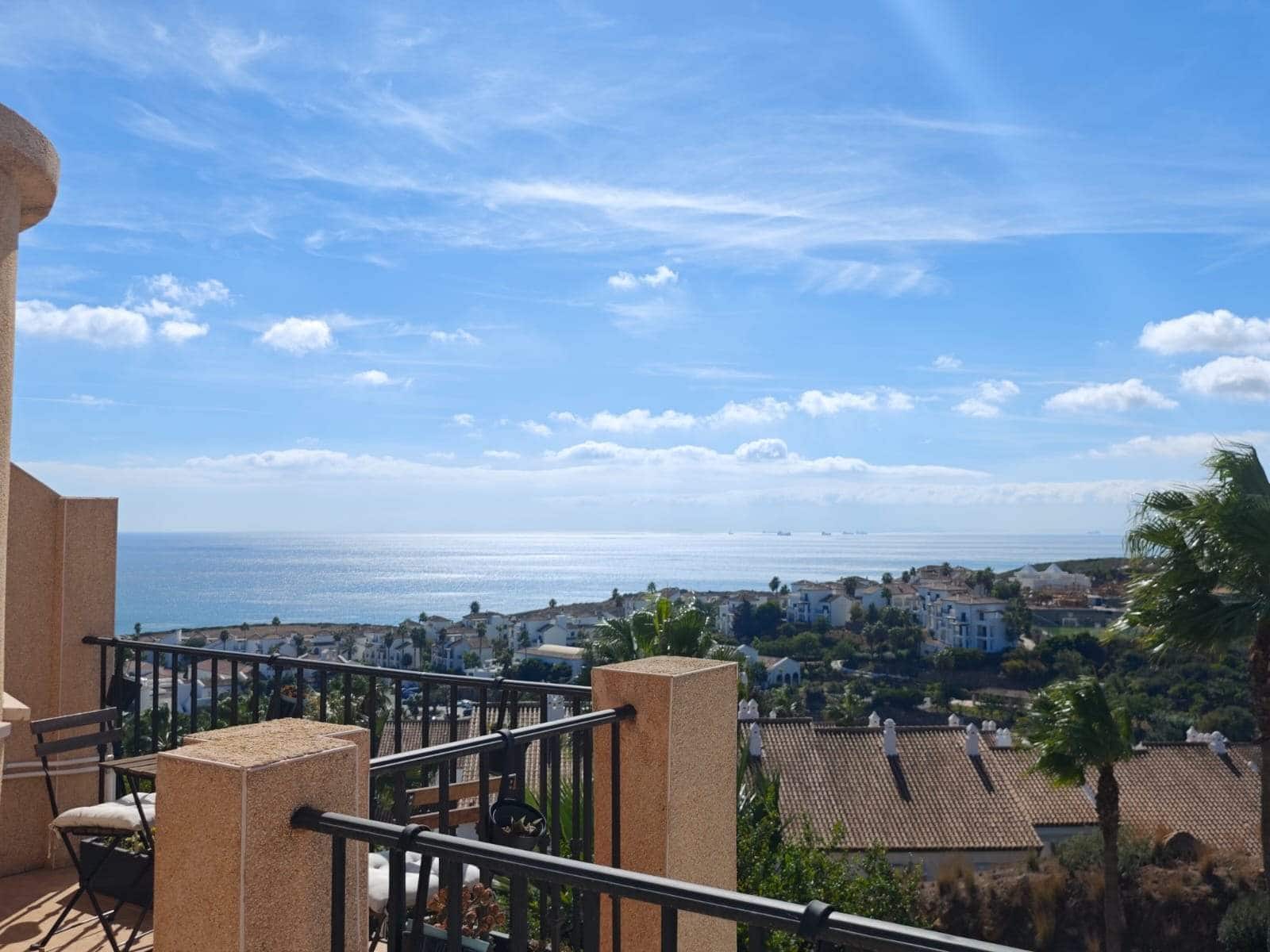 4 chambre Villa/Maison Mitoyenne à vendre à La Linea de la Concepcion avec piscine garage - 560 000 € (Ref: 9374671)