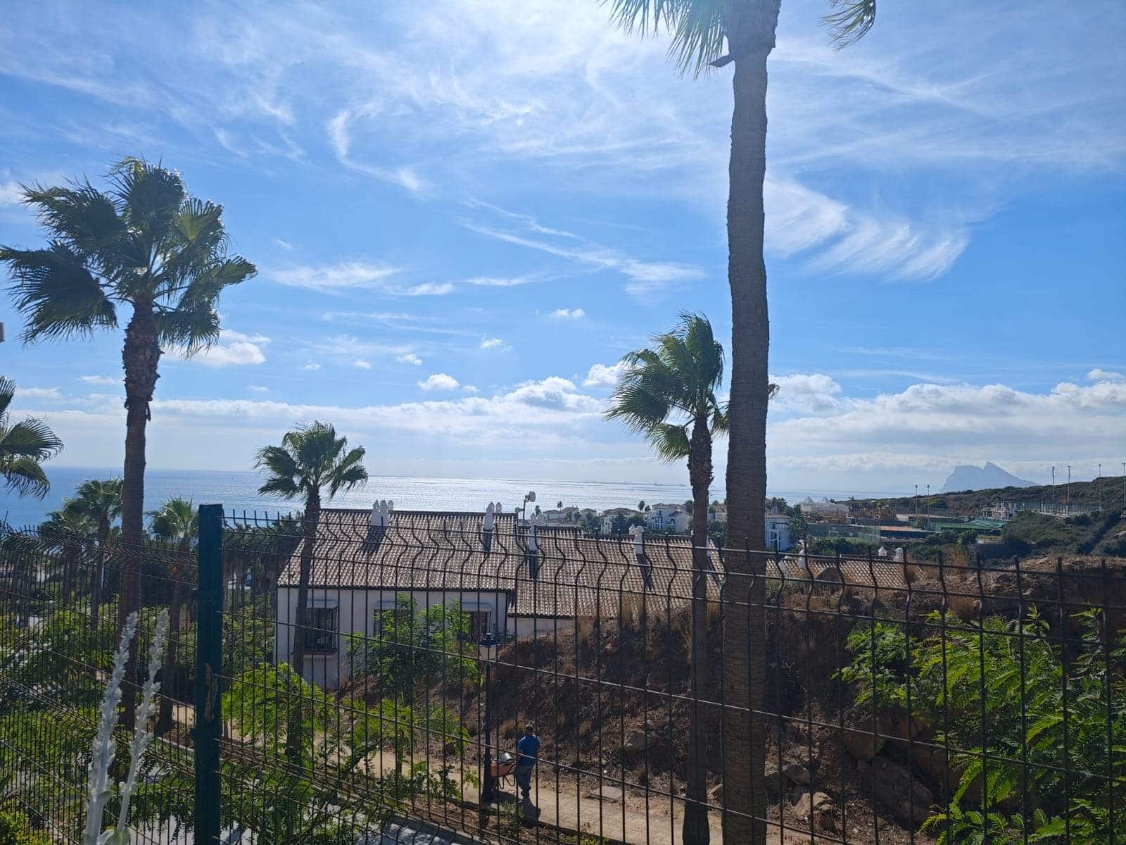 4 chambre Villa/Maison Mitoyenne à vendre à La Linea de la Concepcion avec piscine garage - 560 000 € (Ref: 9374671)