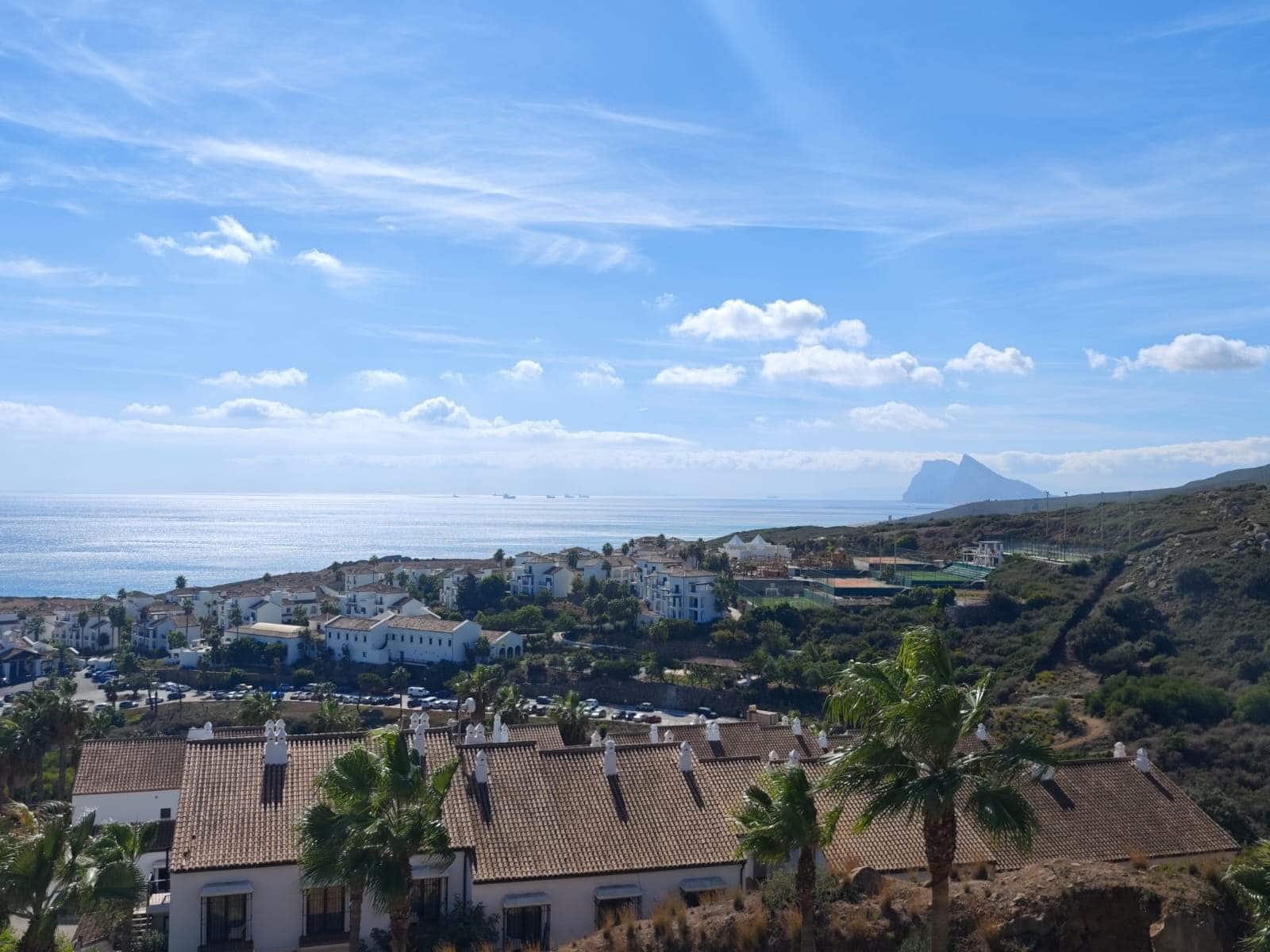 4 chambre Villa/Maison Mitoyenne à vendre à La Linea de la Concepcion avec piscine garage - 560 000 € (Ref: 9374671)