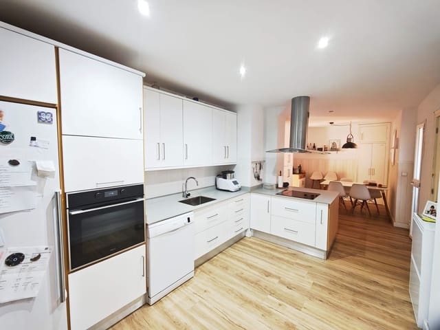 4 camera da letto Appartamento in vendita in Algeciras - 350.000 € (Rif: 9402781)