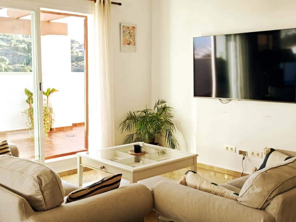 2 slaapkamer Penthouse te koop in La Alcaidesa met zwembad garage - € 365.000 (Ref: 9402782)