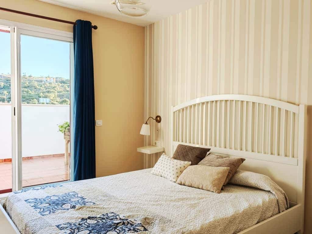 2 slaapkamer Penthouse te koop in La Alcaidesa met zwembad garage - € 365.000 (Ref: 9402782)