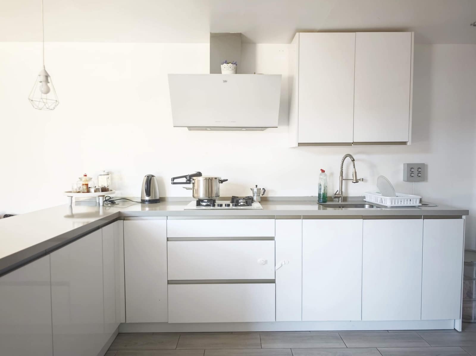 5 sypialnia Dom szeregowy na sprzedaż w La Linea de la Concepcion z basenem - 270 000 € (Ref: 9402783)