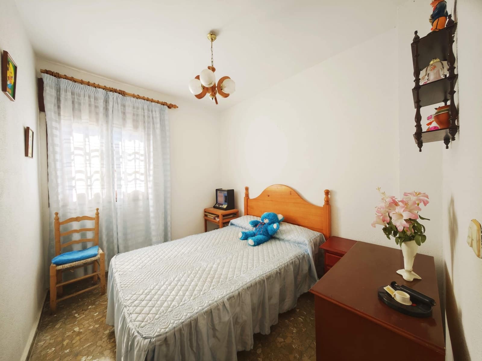 3 soveværelse Villa til salg i La Linea de la Concepcion med swimmingpool garage - € 395.000 (Ref: 9407832)